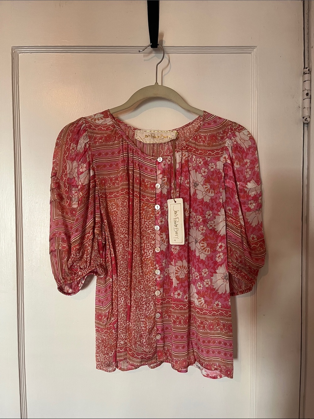 Jen’s pirate booty  Pink Patterned Button-Front Peasant Blouse nwt